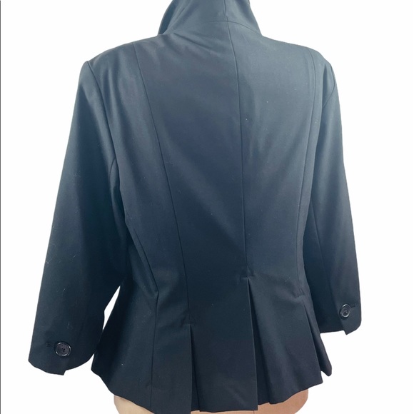 Isaac Mizrahi Cropped Sleeve Pleated Suit Jacket - Picture 9 of 11